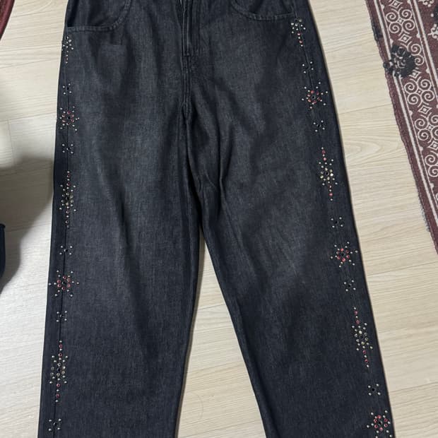 블루마블 스터드 배기 데님 팬츠 31 (나혼산 키 착용)