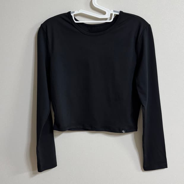 젝시믹스 올데이페더 크롭탑 블랙