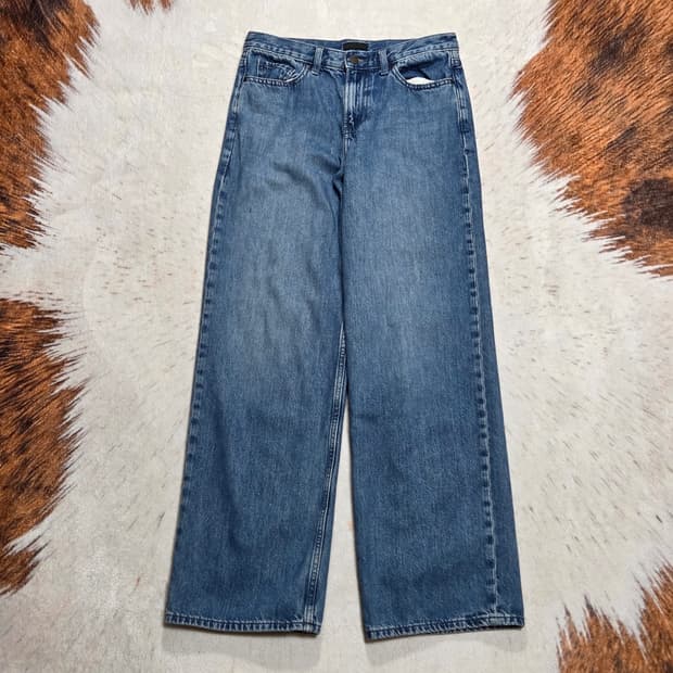 유니클로 진청 세미 와이드 데님 팬츠