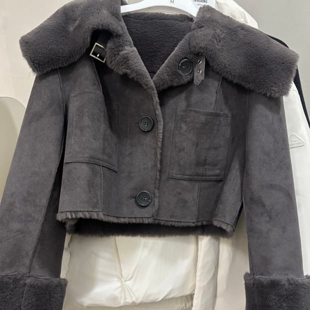 낫유어로즈 리버시블 무스탕 m