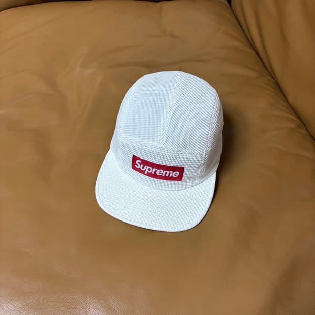 Supreme 슈프림 화이트 캠프캡 모자 (White)