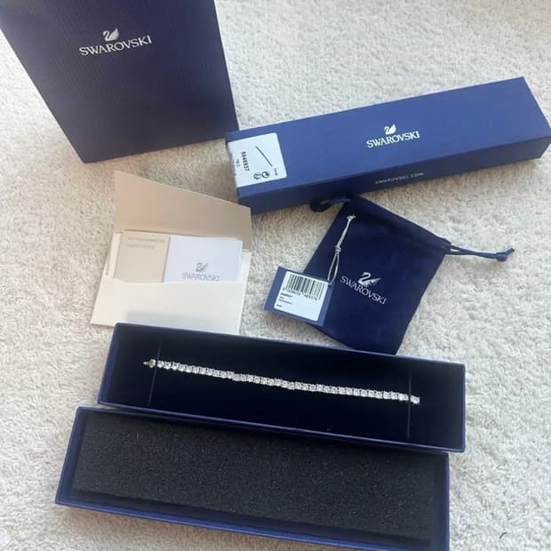 스와로브스키 테니스 팔찌 새상품 M