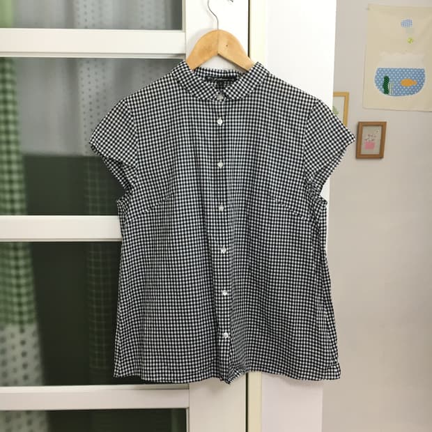 블랙 체크 반소매 블라우스