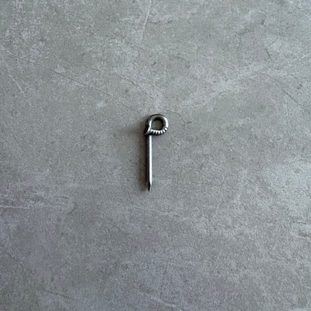 구이디 네일 펜던트 