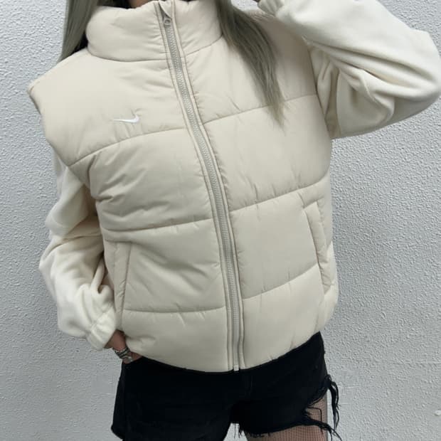 나이키 화이트 로고 아이보리 조끼패딩 L