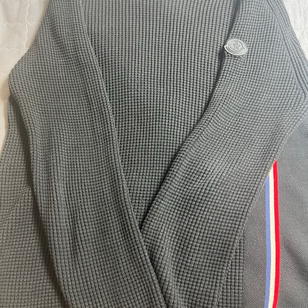 몽클레어 블랙와팬 니트