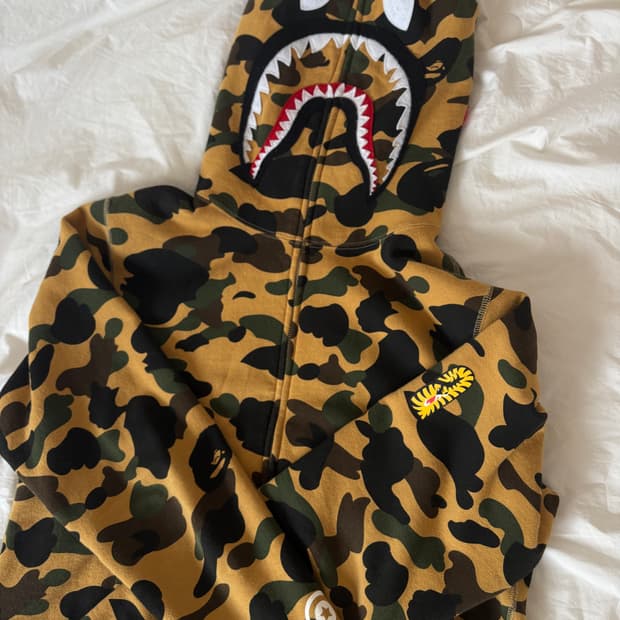 베이프 샤크후드 황계 M