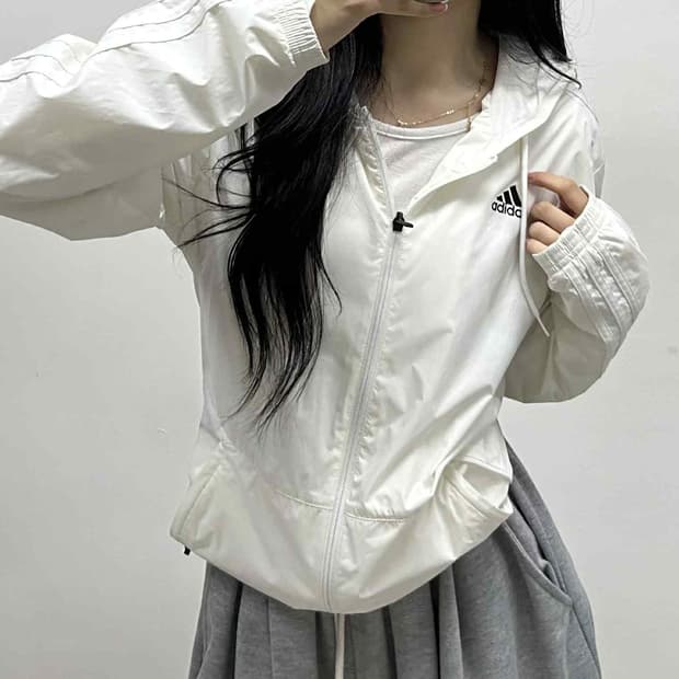 아디다스 화이트 올드스쿨 윈드브레이커 자켓 바람막이 희귀져지(M)
