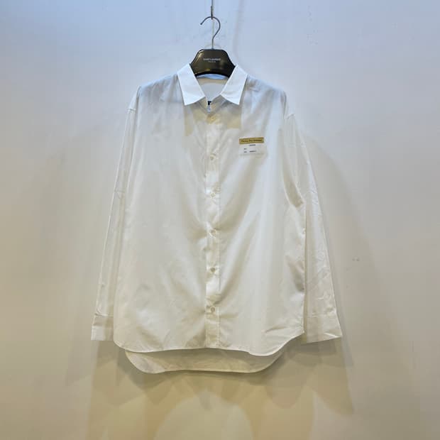 디올 시리얼 넘버 패치 셔츠