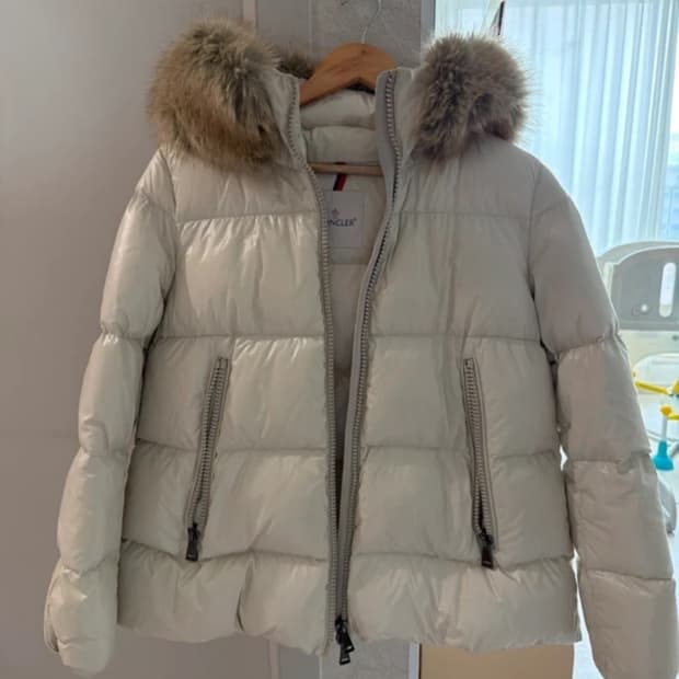 몽클레어 라이체 베이지 2사이즈