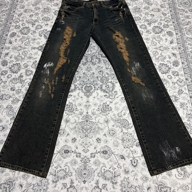 wax detail distressed jeans