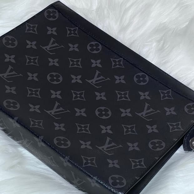 루이비통 이클립스 포쉐트 보야주 클러치