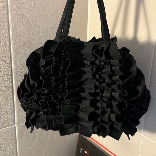 Mb lucas 프릴 체크 숄더백