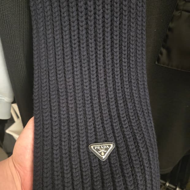 프라다 정품 머플러
