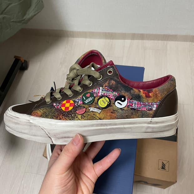 반스 프리미엄 올드스쿨 36 LX 수베니어 웜 브라운