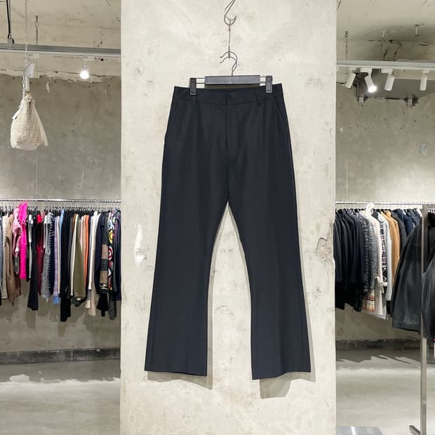 베트멍 꼬르소꼬모 블랙 세미 부츠컷 슬랙스