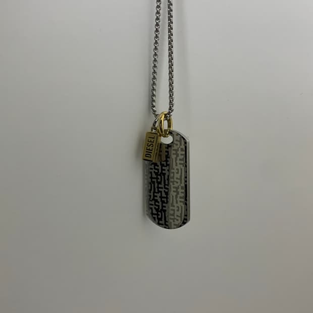 디젤 목걸이