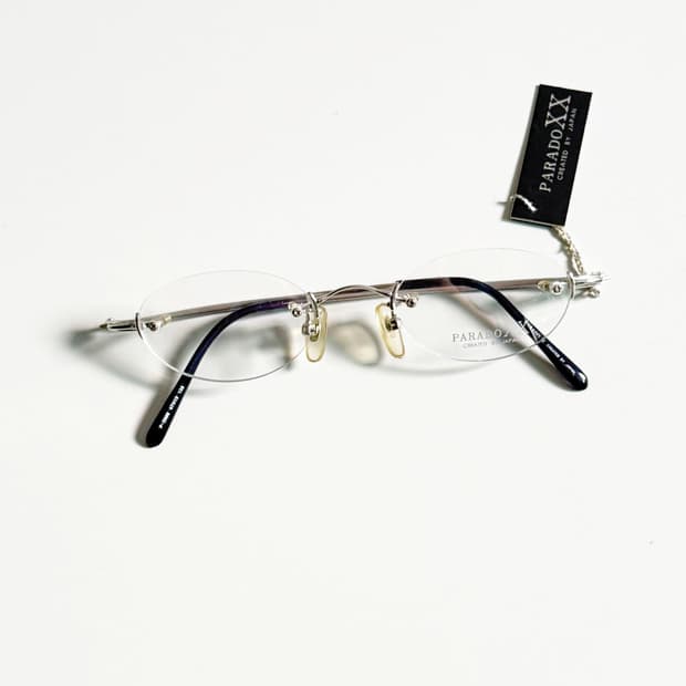 PARADOX XX 실버 메탈 무테 오벌 프레임 빈티지 안경