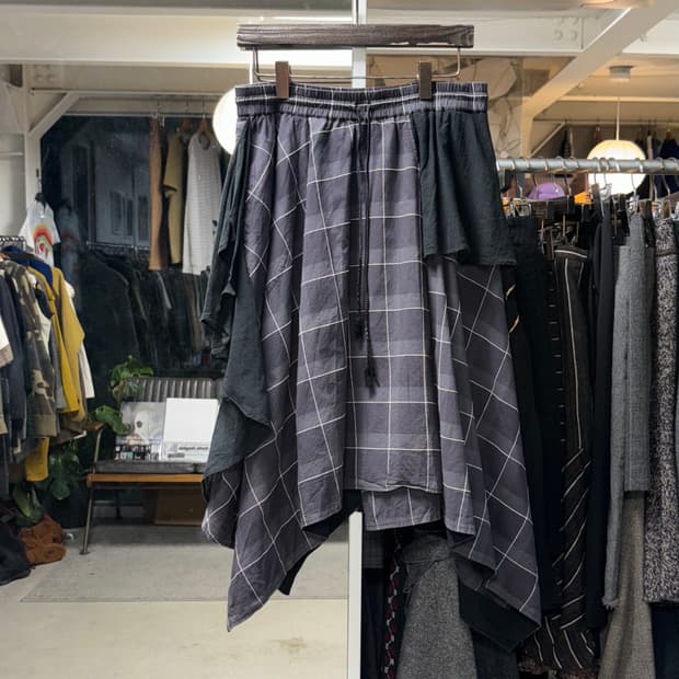 Frapbois 비대칭 플레어 스커트