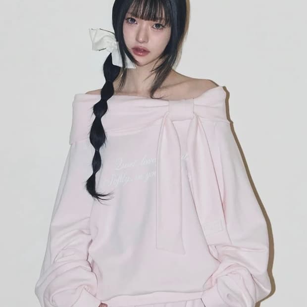 일리고 퓨어 보우 오프숄더 맨투맨 핑크