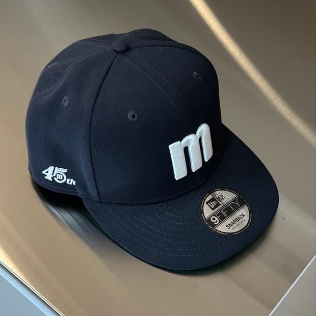 뉴에라 9FIFTY 스냅백 네이비 멘하탄 레코즈 45주년 기념
