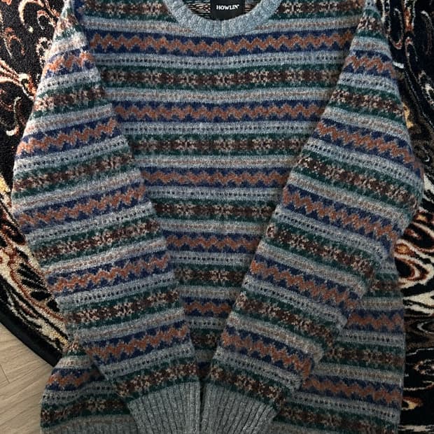 Howlin ‘A day in the wool 니트