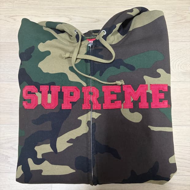 슈프림 컬리지에이트 카모 후드집업 L