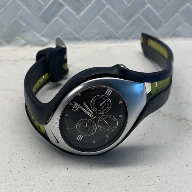 나이키 시계 트라이액스 NIKE TRIAX SWIFT 3i