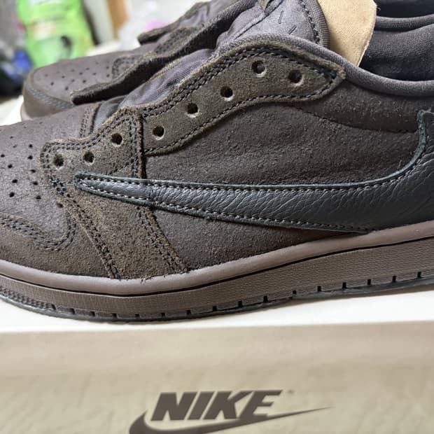 나이키 트레비스 스캇 벨벳 브라운