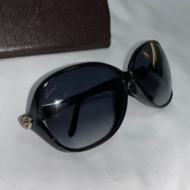 ๐ถ๏ธ GUCCI ๊ตฌ์ฐ ํํธ ๋ก๊ณ ์ค๋ฒ ์ ๊ธ๋ผ์ค