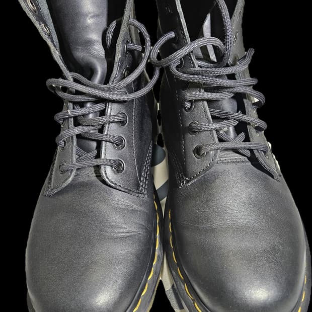 닥터마틴 1460 250 us7사이즈