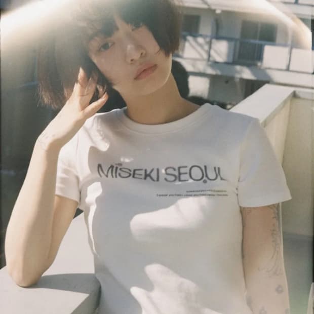 미세키서울 logo short sleeves 반팔 화이트