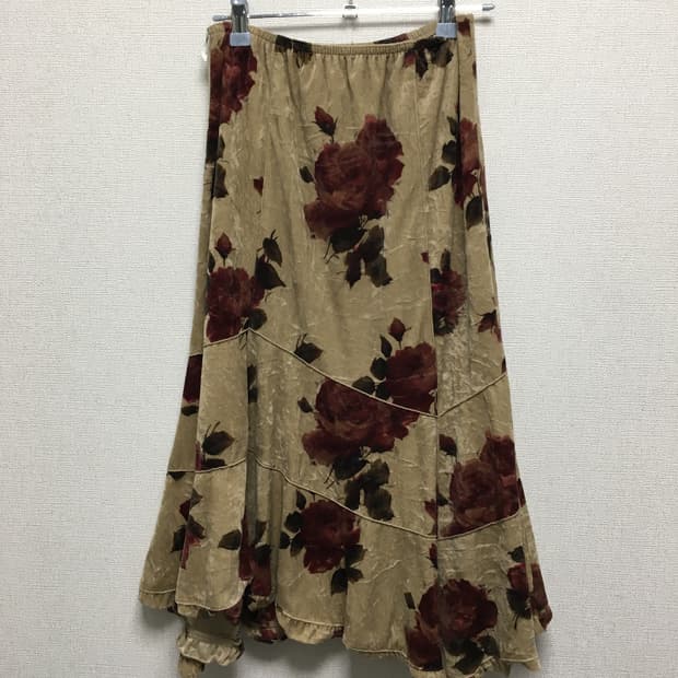 Vintage / 플라워 벨벳 나켓 