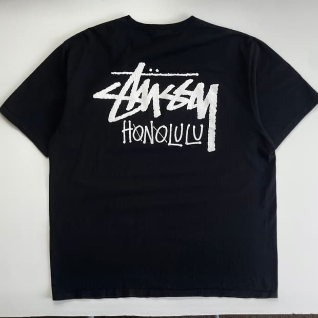 Stussy  스투시 호놀룰루 피그먼트 블랙 반팔티