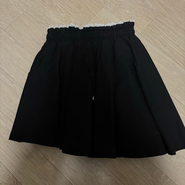 베이비센토르 플레어 스커트 블랙 새상품