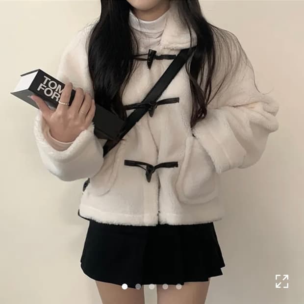에이블리 양털 떡볶이 숏자켓