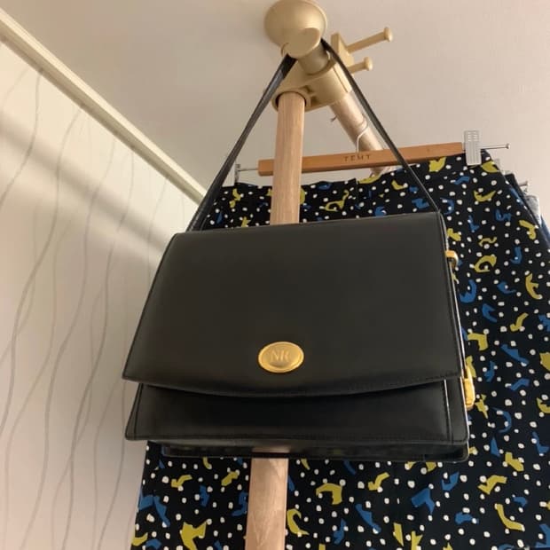 니나리치 블랙 가죽 숄더백