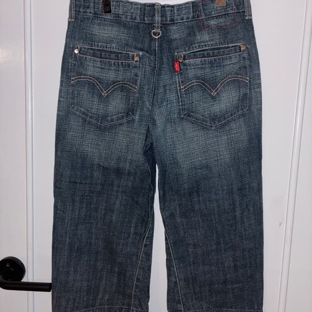 Levi’s Bermuda pants  