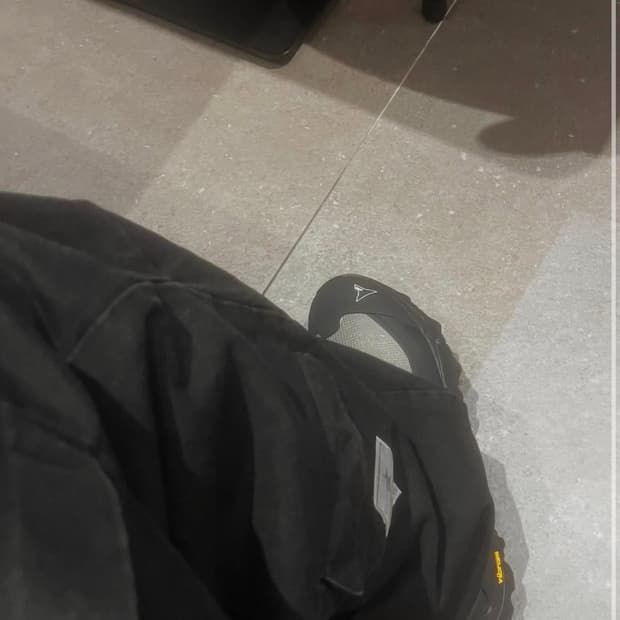 로아 카타리나 라이트 44(280) 판매합니다.