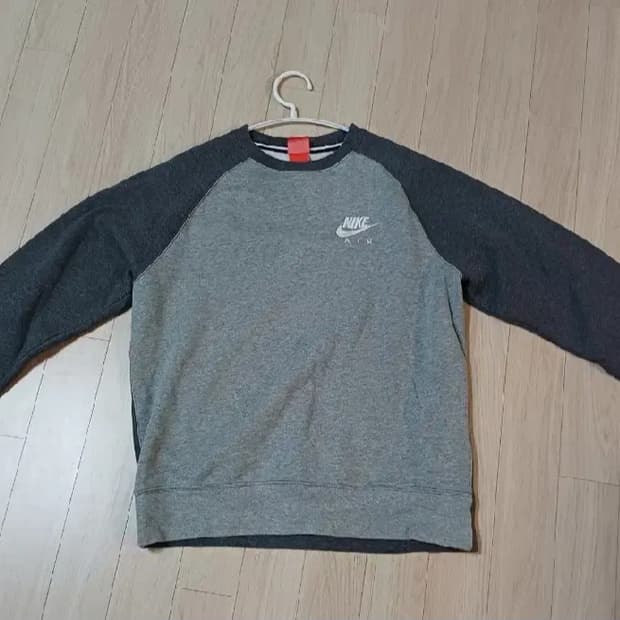 나이키 약기모 맨투맨 