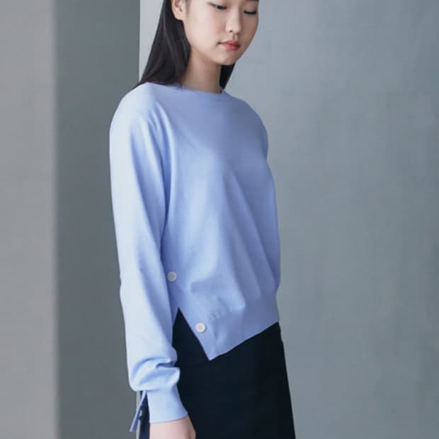 구호플러스 라운드넥 니트