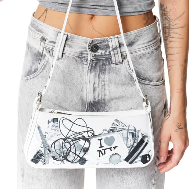 구해요) 바퀘라 트롱프뢰유 백 화이트