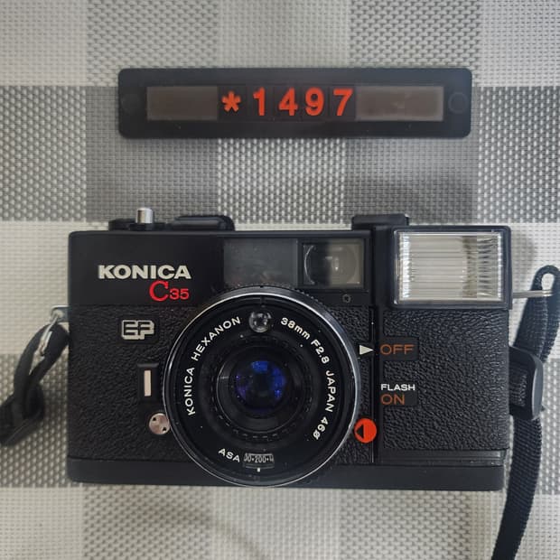 코니카 C 35 EF 필름카메라