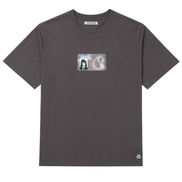 코이세이오 038 아이디 카드 레귤러 티셔츠 애쉬브라운