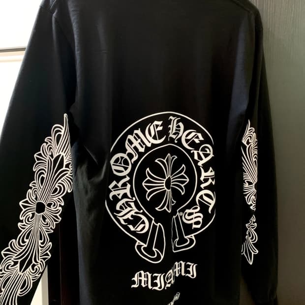 크롬하츠 플로랄 홀스슈 롱슬리브 L