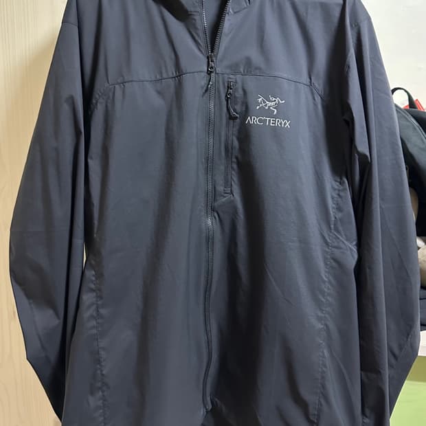 거의 새상품) 아크테릭스 스쿼미시 후드 바람막이 l