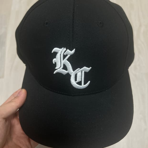 Kc 모자 