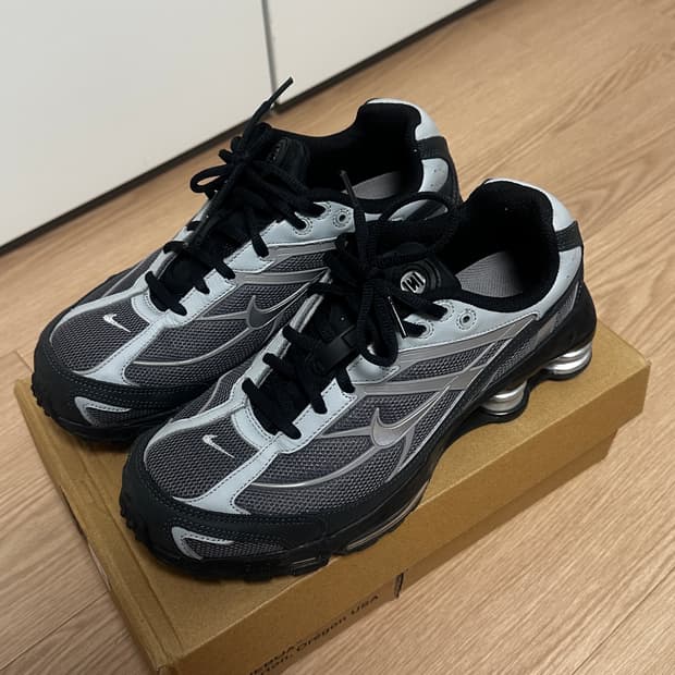 나이키 샥스 라이드 2 라이트 그래파이트 앤트러사이트 265