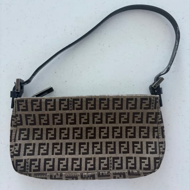Fendi 펜디 주카백 숄더백
