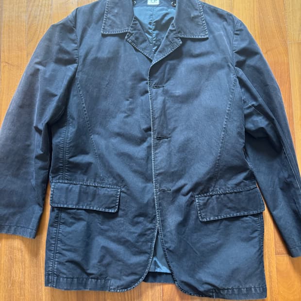 CP컴퍼니 자켓 입니다